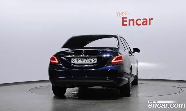 Mercedes-Benz C-Class 2019 2.0 автомат (гидро), миниатюра 4 Mercedes-Benz C-Class 2019 2.0 автомат (гидро), миниатюра 4