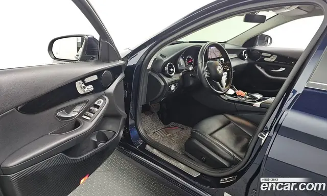 Mercedes-Benz C-Class 2019 2.0 автомат (гидро), миниатюра 10 Mercedes-Benz C-Class 2019 2.0 автомат (гидро), миниатюра 10