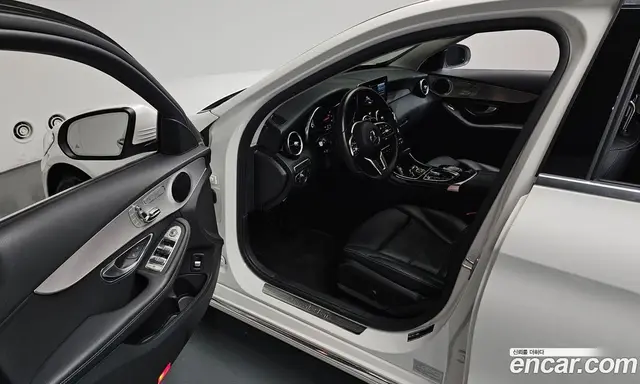 Mercedes-Benz C-Class 2020 2.0 автомат (гидро), миниатюра 12