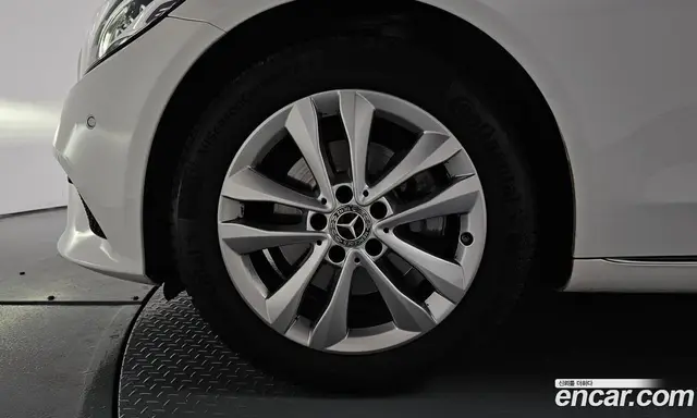 Mercedes-Benz C-Class 2020 2.0 автомат (гидро), миниатюра 4 Mercedes-Benz C-Class 2020 2.0 автомат (гидро), миниатюра 4