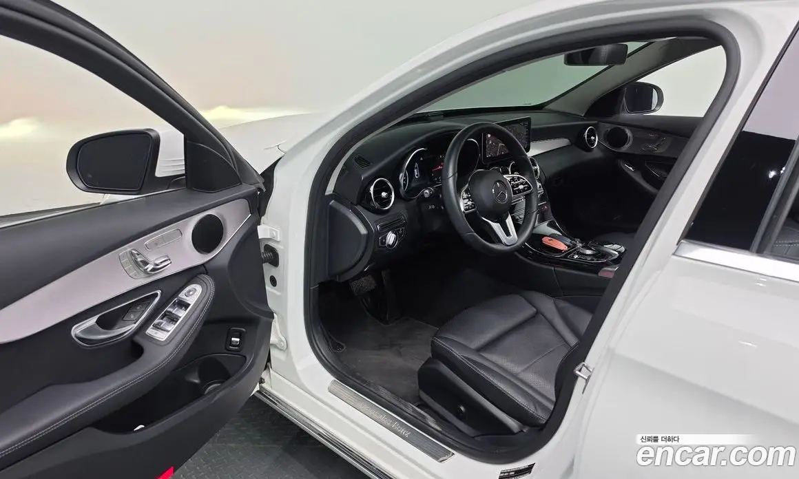 Mercedes-Benz C-Class 2020 2.0 автомат (гидро), фото 12