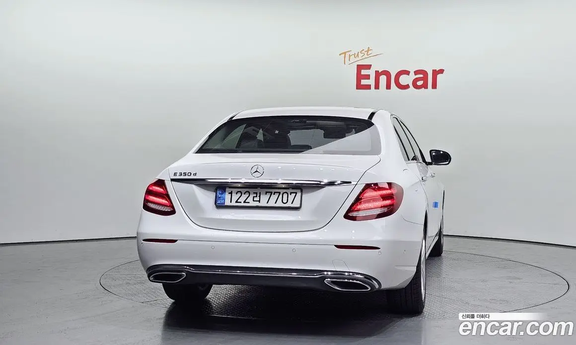 Mercedes-Benz E-Class 2017 1.9 автомат (гидро), фото 4 Mercedes-Benz E-Class 2017 1.9 автомат (гидро), фото 4