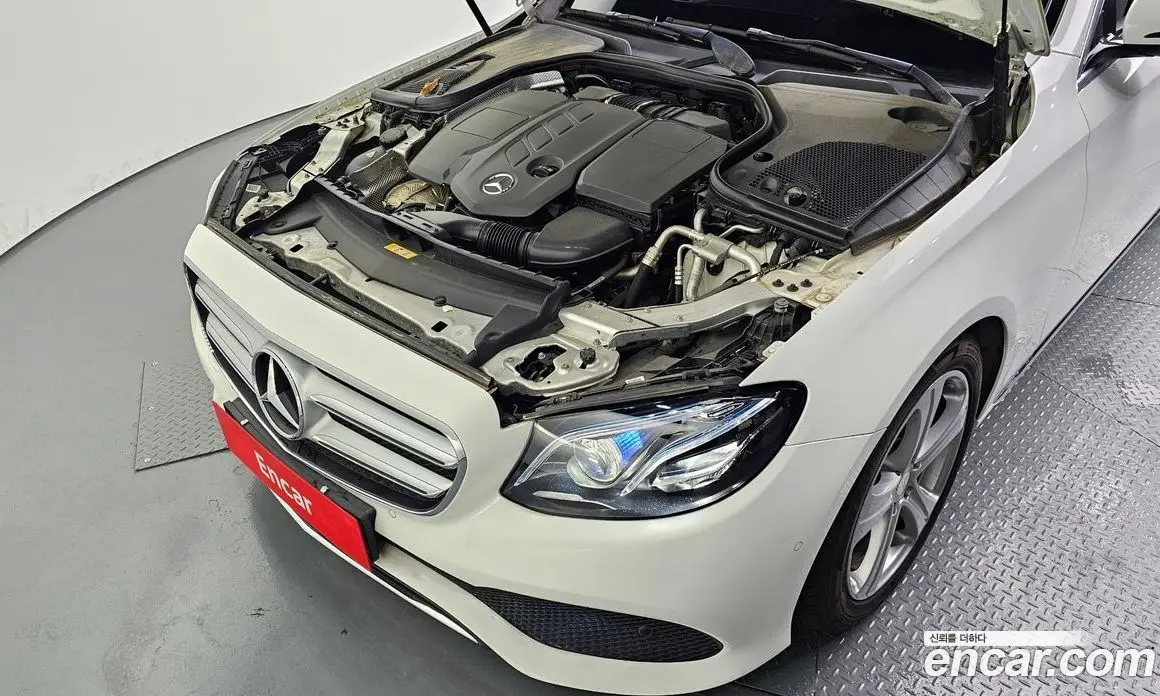Mercedes-Benz E-Class 2017 1.9 автомат (гидро), фото 6 Mercedes-Benz E-Class 2017 1.9 автомат (гидро), фото 6