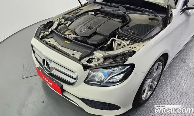 Mercedes-Benz E-Class 2017 1.9 автомат (гидро), миниатюра 6 Mercedes-Benz E-Class 2017 1.9 автомат (гидро), миниатюра 6