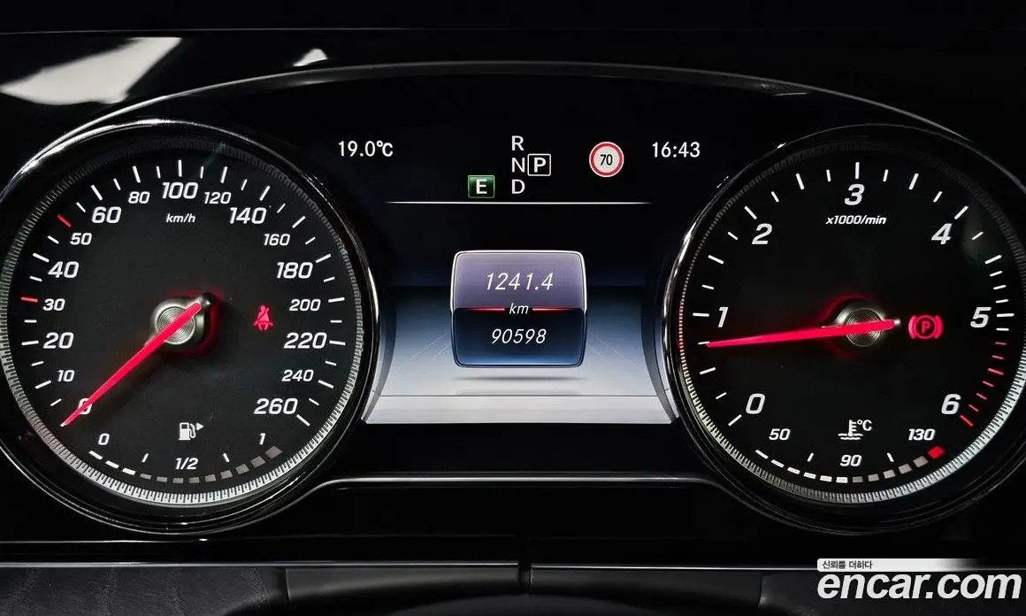 Mercedes-Benz E-Class 2017 1.9 автомат (гидро), фото 8 Mercedes-Benz E-Class 2017 1.9 автомат (гидро), фото 8