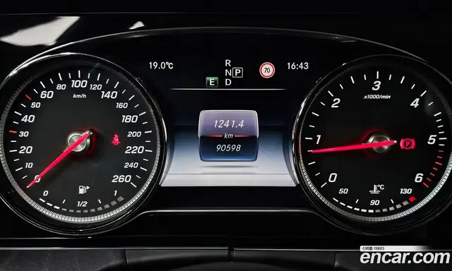 Mercedes-Benz E-Class 2017 1.9 автомат (гидро), миниатюра 8 Mercedes-Benz E-Class 2017 1.9 автомат (гидро), миниатюра 8