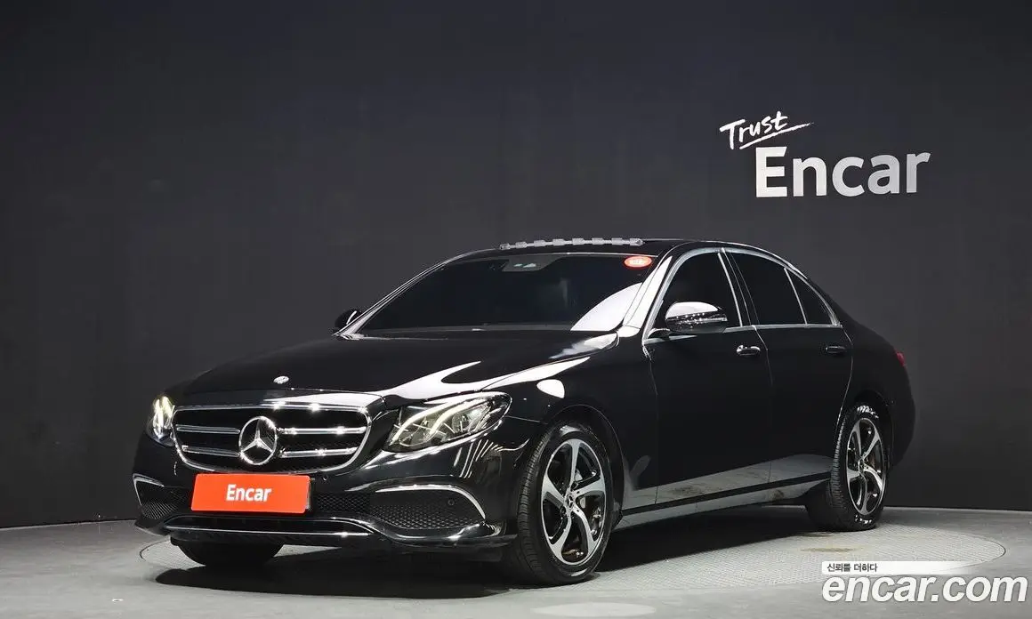 Mercedes-Benz E-Class 2020 2.0 автомат (гидро), фото 1 Mercedes-Benz E-Class 2020 2.0 автомат (гидро), фото 1