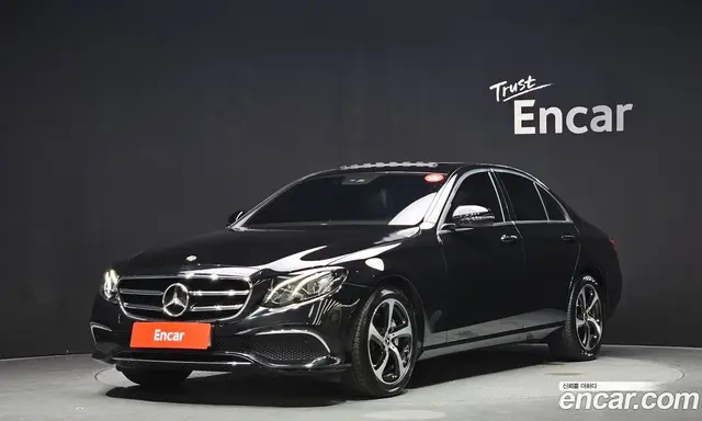 Mercedes-Benz E-Class 2020 2.0 автомат (гидро), миниатюра 1 Mercedes-Benz E-Class 2020 2.0 автомат (гидро), миниатюра 1
