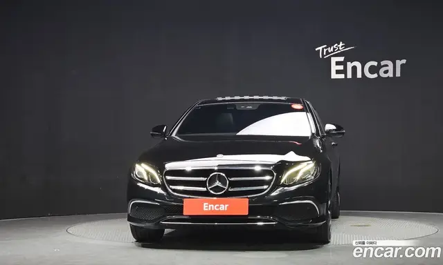 Mercedes-Benz E-Class 2020 2.0 автомат (гидро), миниатюра 3 Mercedes-Benz E-Class 2020 2.0 автомат (гидро), миниатюра 3