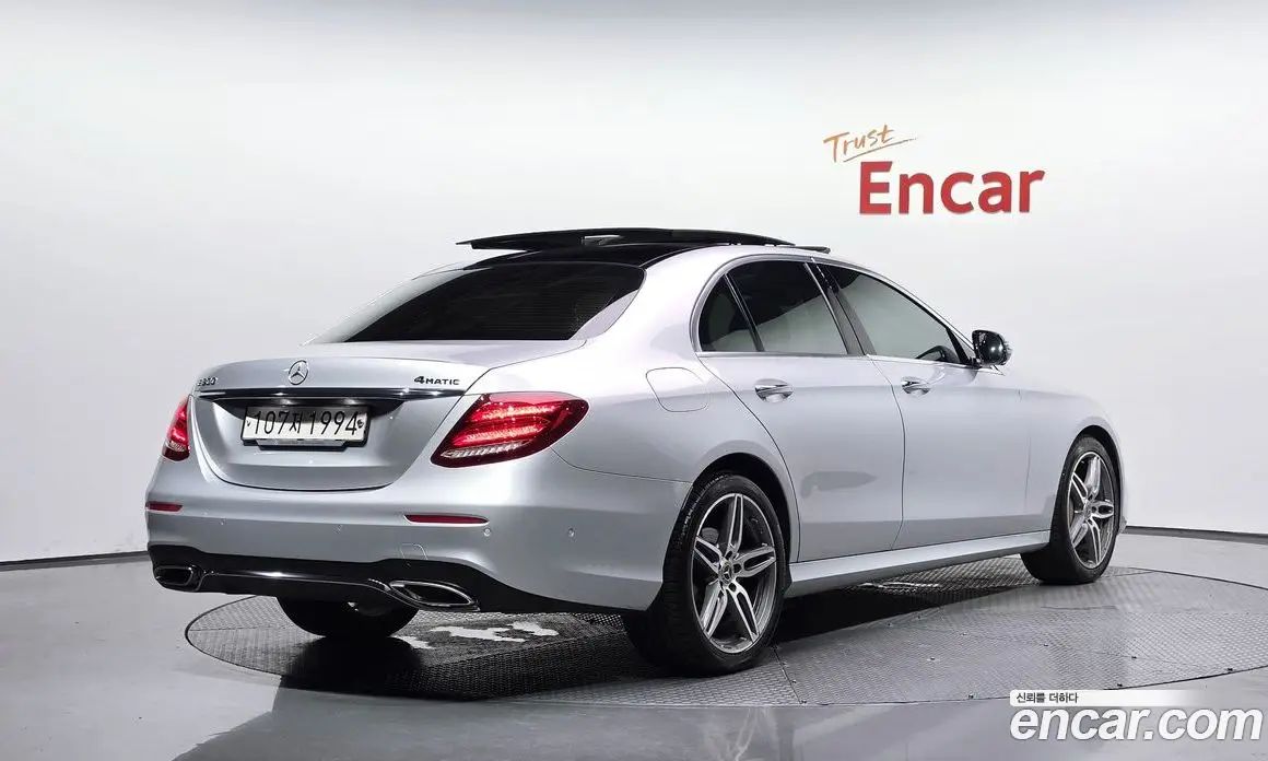Mercedes-Benz E-Class 2020 2.0 автомат (гидро), фото 1 Mercedes-Benz E-Class 2020 2.0 автомат (гидро), фото 1