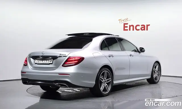 Mercedes-Benz E-Class 2020 2.0 автомат (гидро), миниатюра 1 Mercedes-Benz E-Class 2020 2.0 автомат (гидро), миниатюра 1