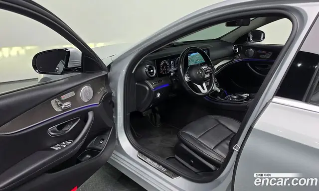 Mercedes-Benz E-Class 2020 2.0 автомат (гидро), миниатюра 12
