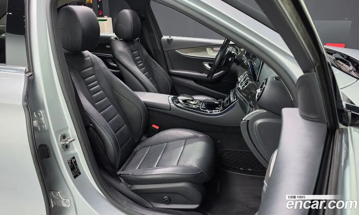 Mercedes-Benz E-Class 2020 2.0 автомат (гидро), фото 15 Mercedes-Benz E-Class 2020 2.0 автомат (гидро), фото 15