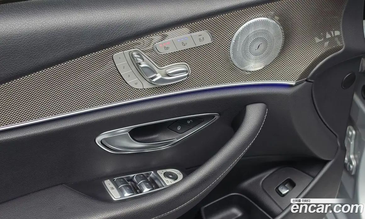 Mercedes-Benz E-Class 2020 2.0 автомат (гидро), фото 25 Mercedes-Benz E-Class 2020 2.0 автомат (гидро), фото 25
