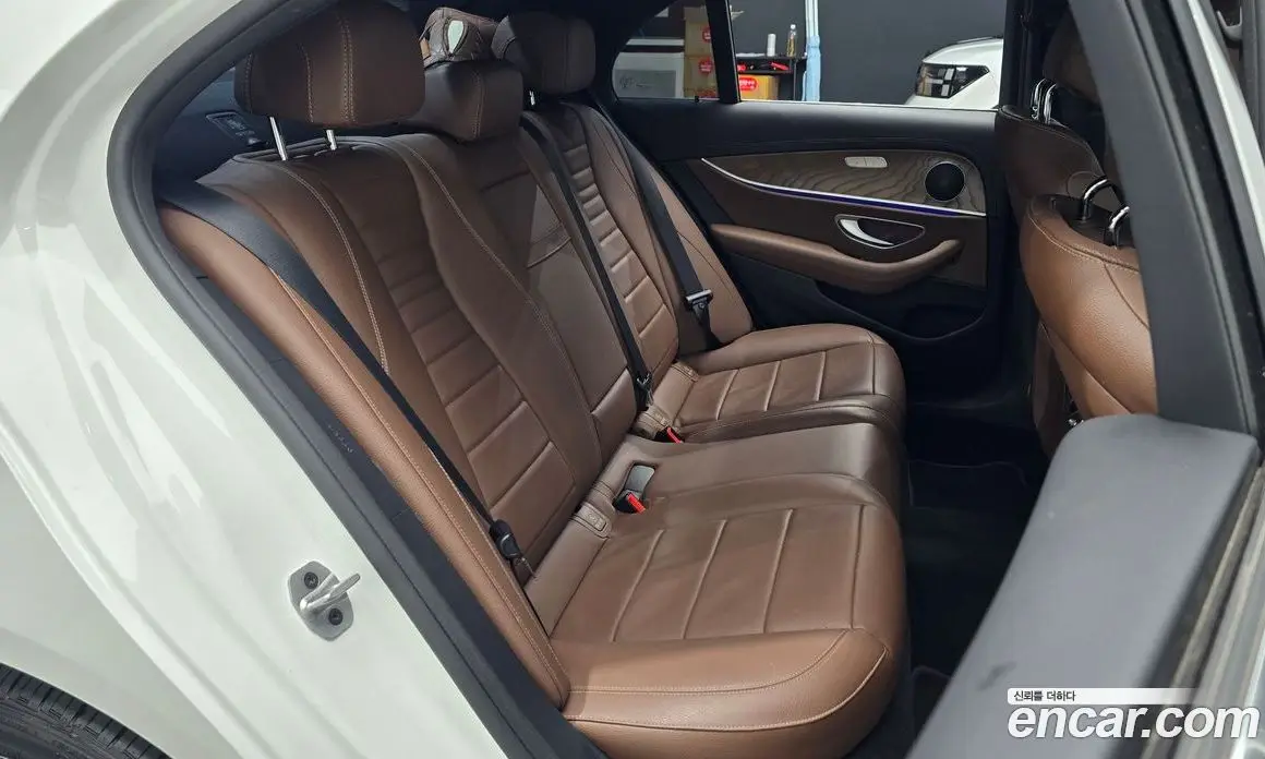 Mercedes-Benz E-Class 2022 2.0 автомат (гидро), фото 15 Mercedes-Benz E-Class 2022 2.0 автомат (гидро), фото 15