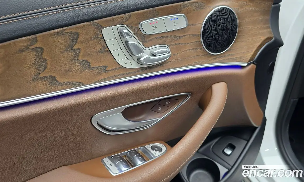 Mercedes-Benz E-Class 2022 2.0 автомат (гидро), фото 25 Mercedes-Benz E-Class 2022 2.0 автомат (гидро), фото 25