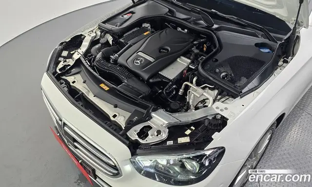 Mercedes-Benz E-Class 2022 2.0 автомат (гидро), миниатюра 5 Mercedes-Benz E-Class 2022 2.0 автомат (гидро), миниатюра 5