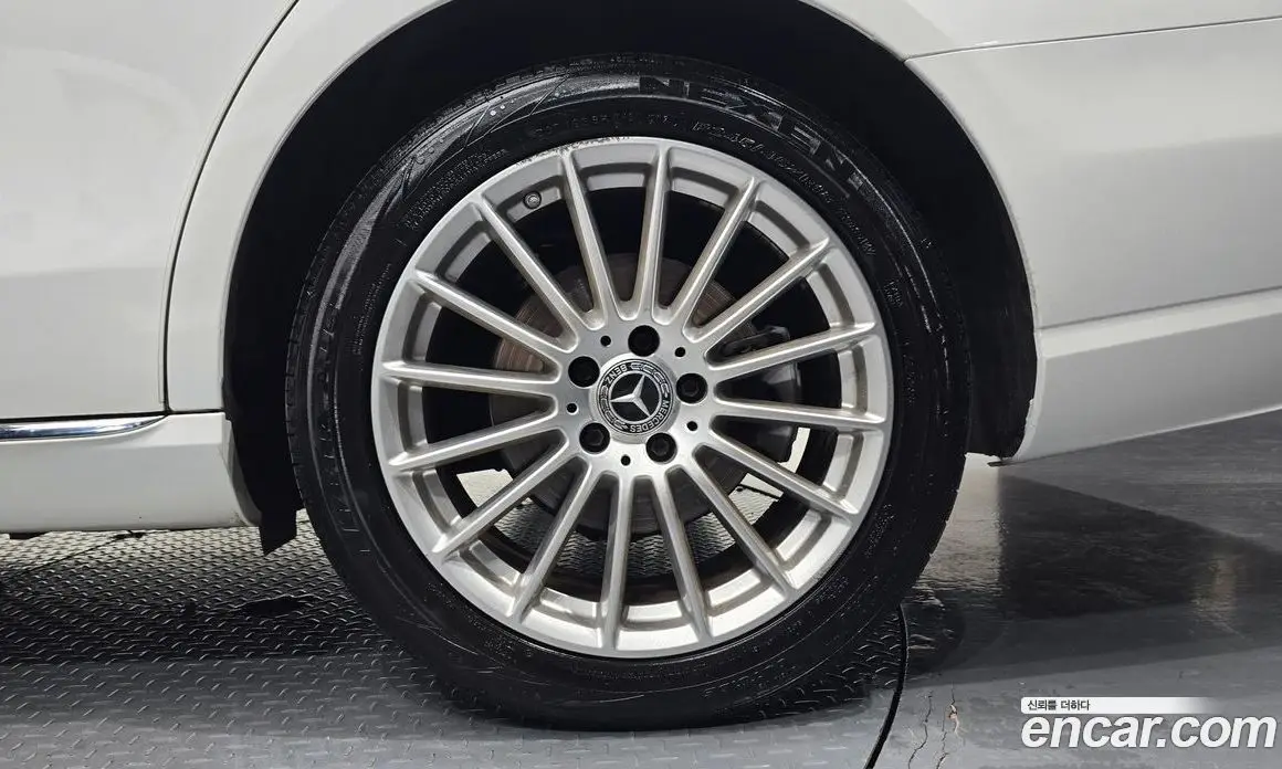 Mercedes-Benz E-Class 2022 2.0 автомат (гидро), фото 6 Mercedes-Benz E-Class 2022 2.0 автомат (гидро), фото 6