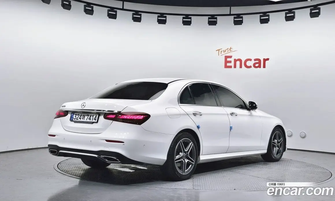 Mercedes-Benz E-Class 2022 2.0 автомат (гидро), фото 2 Mercedes-Benz E-Class 2022 2.0 автомат (гидро), фото 2