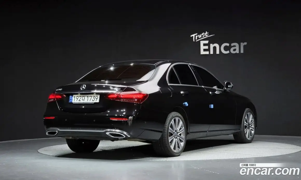 Mercedes-Benz E-Class 2023 2.0 автомат (гидро), фото 2 Mercedes-Benz E-Class 2023 2.0 автомат (гидро), фото 2