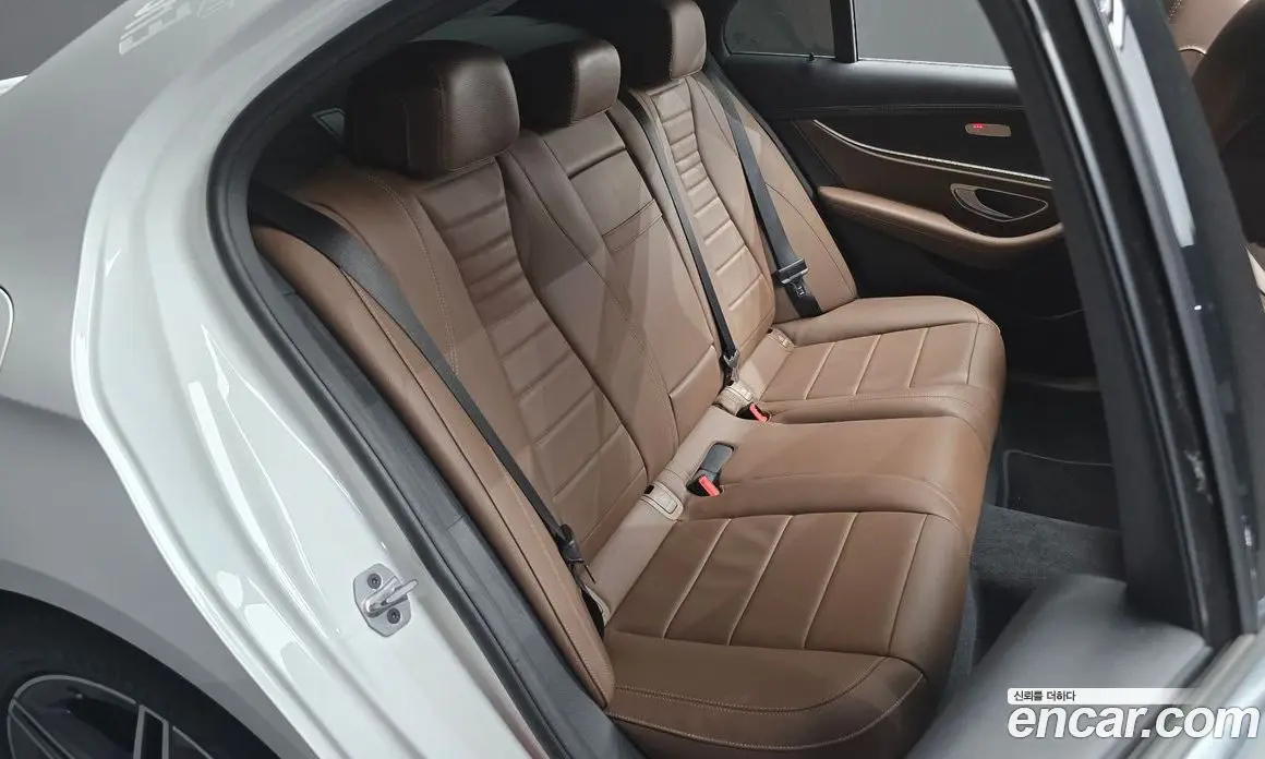 Mercedes-Benz E-Class 2023 2.0 автомат (гидро), фото 24 Mercedes-Benz E-Class 2023 2.0 автомат (гидро), фото 24