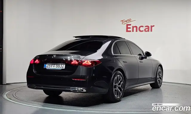 Mercedes-Benz E-Class 2025 2.0 автомат (гидро), миниатюра 2 Mercedes-Benz E-Class 2025 2.0 автомат (гидро), миниатюра 2