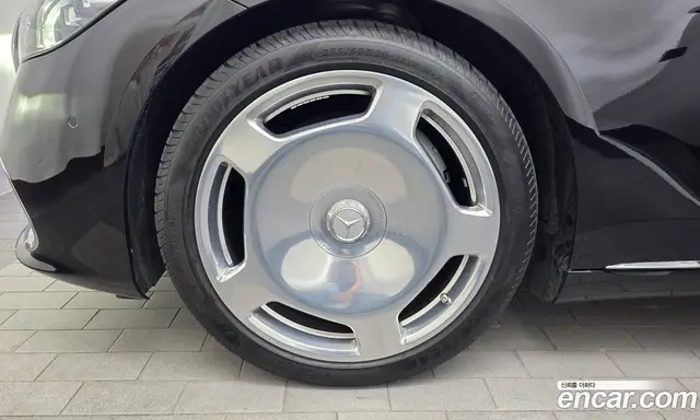 Mercedes-Benz S-Class 2024 4.0 автомат (гидро), миниатюра 5