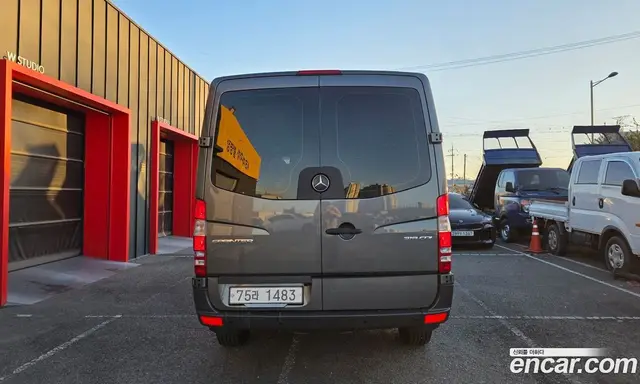 Mercedes-Benz Sprinter 2017 3.0 автомат (гидро), миниатюра 4 Mercedes-Benz Sprinter 2017 3.0 автомат (гидро), миниатюра 4