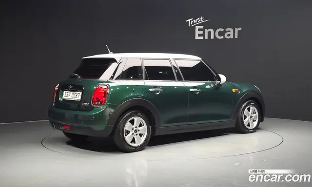 Mini Cooper 2016 1.5 автомат (гидро), миниатюра 1