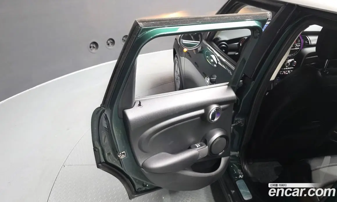 Mini Cooper 2016 1.5 автомат (гидро), фото 14