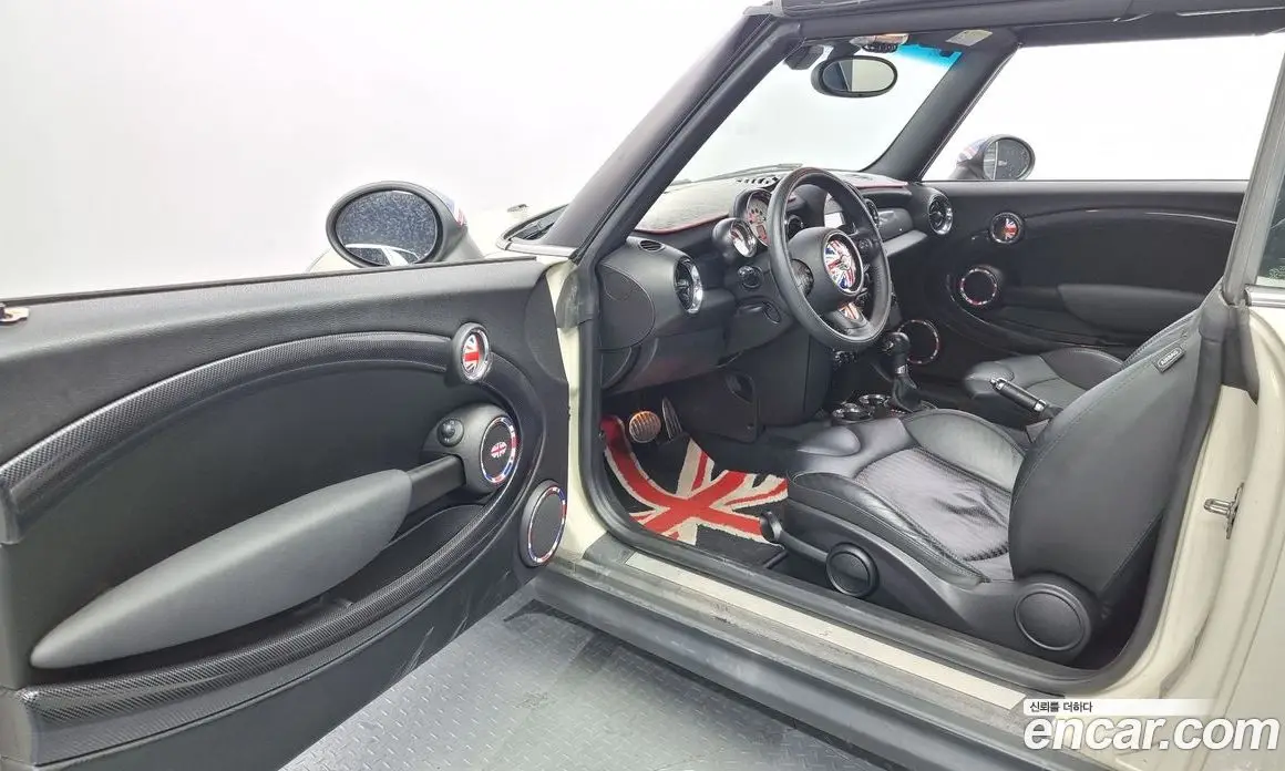 Mini Cooper Convertible 2013 1.6 автомат (гидро), фото 11 Mini Cooper Convertible 2013 1.6 автомат (гидро), фото 11