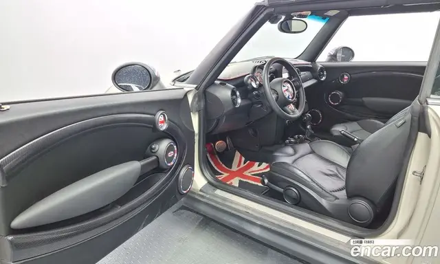Mini Cooper Convertible 2013 1.6 автомат (гидро), миниатюра 11 Mini Cooper Convertible 2013 1.6 автомат (гидро), миниатюра 11