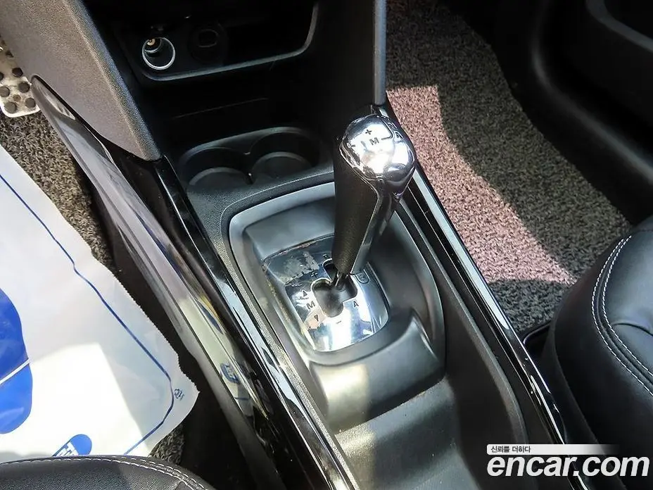Peugeot 2008 2015 1.6 автомат (гидро), фото 10 Peugeot 2008 2015 1.6 автомат (гидро), фото 10