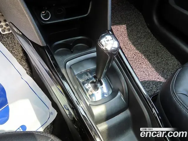 Peugeot 2008 2015 1.6 автомат (гидро), миниатюра 10 Peugeot 2008 2015 1.6 автомат (гидро), миниатюра 10