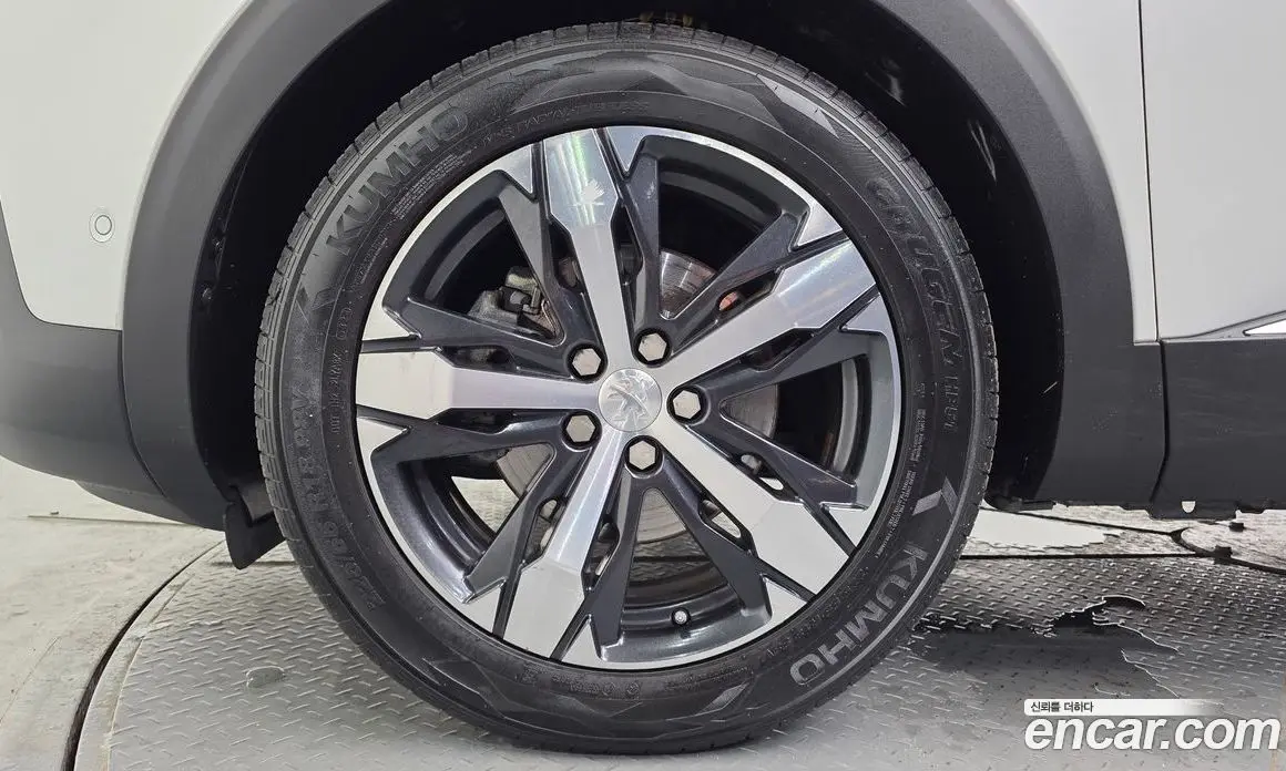 Peugeot 3008 2020 1.5 автомат (гидро), фото 5