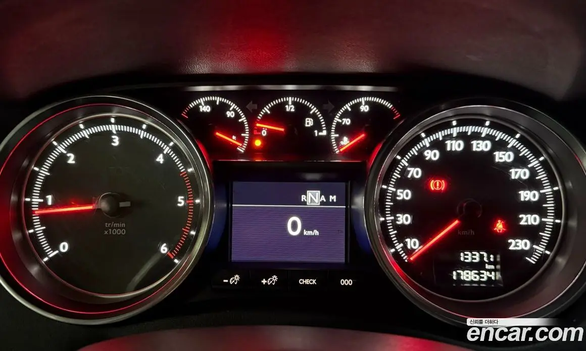 Peugeot 508 2014 1.6 автомат (гидро), фото 8 Peugeot 508 2014 1.6 автомат (гидро), фото 8