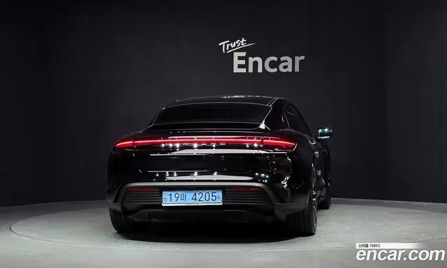 Porsche Taycan 2022 0.1 автомат (гидро), миниатюра 4 Porsche Taycan 2022 0.1 автомат (гидро), миниатюра 4