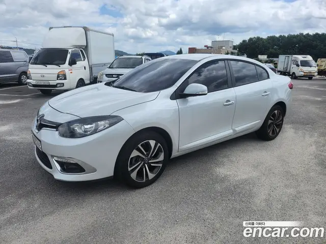 Renault (Samsung) SM3 2018 1.6 автомат (гидро), миниатюра 2 Renault (Samsung) SM3 2018 1.6 автомат (гидро), миниатюра 2