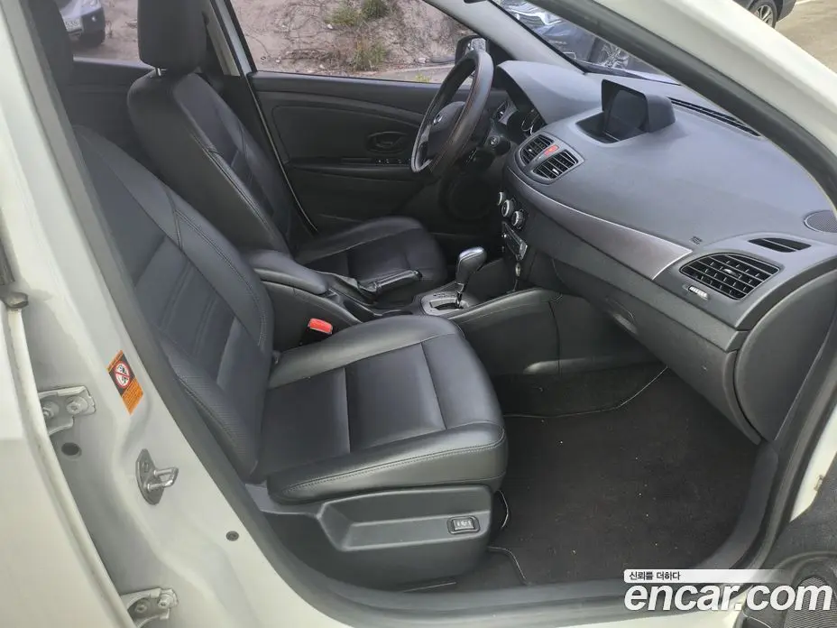 Renault (Samsung) SM3 2018 1.6 автомат (гидро), фото 7 Renault (Samsung) SM3 2018 1.6 автомат (гидро), фото 7