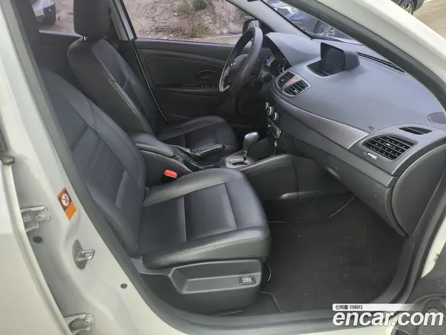 Renault (Samsung) SM3 2018 1.6 автомат (гидро), миниатюра 7 Renault (Samsung) SM3 2018 1.6 автомат (гидро), миниатюра 7