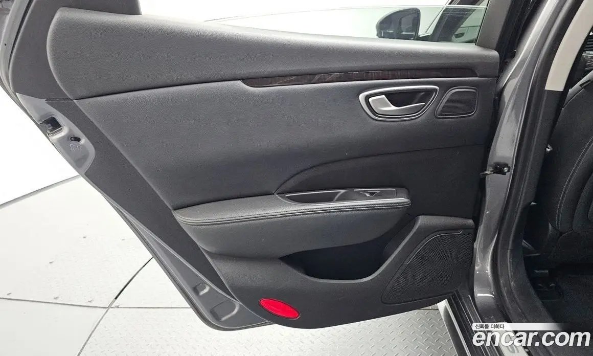 Renault (Samsung) SM6 2016 2.0 автомат (гидро), фото 15 Renault (Samsung) SM6 2016 2.0 автомат (гидро), фото 15