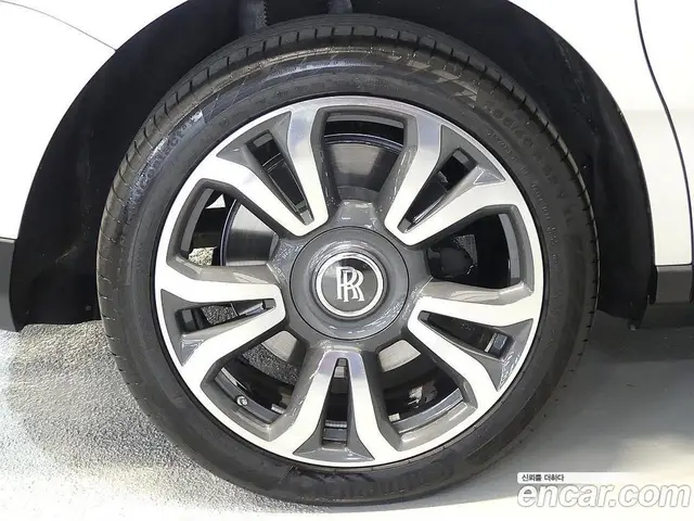 Rolls-Royce Cullinan 2023 6.7 автомат (гидро), миниатюра 4 Rolls-Royce Cullinan 2023 6.7 автомат (гидро), миниатюра 4