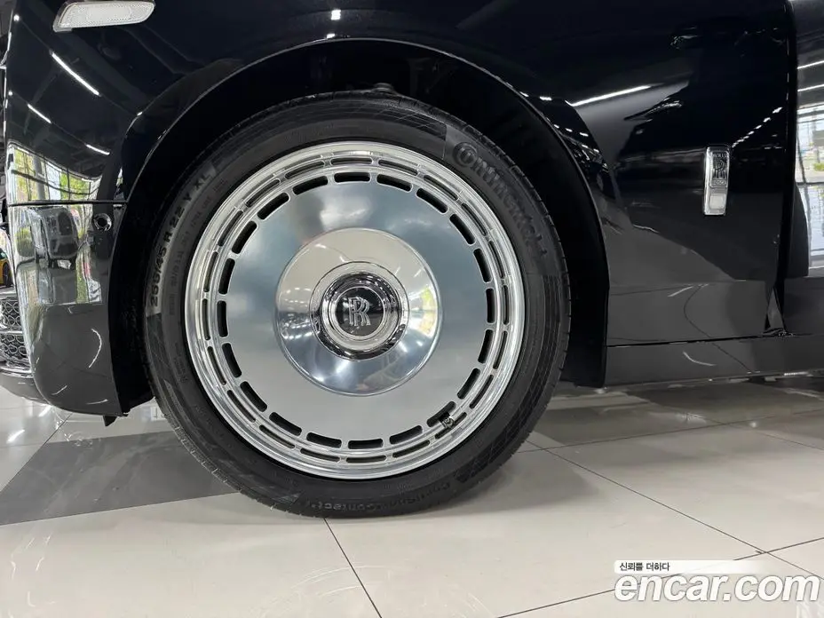 Rolls-Royce Phantom 2021 6.7 автомат (гидро), фото 16 Rolls-Royce Phantom 2021 6.7 автомат (гидро), фото 16