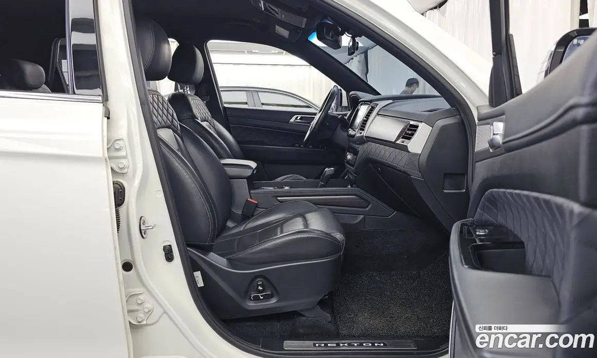 SsangYong Rexton 2017 2.2 автомат (гидро), фото 17 SsangYong Rexton 2017 2.2 автомат (гидро), фото 17
