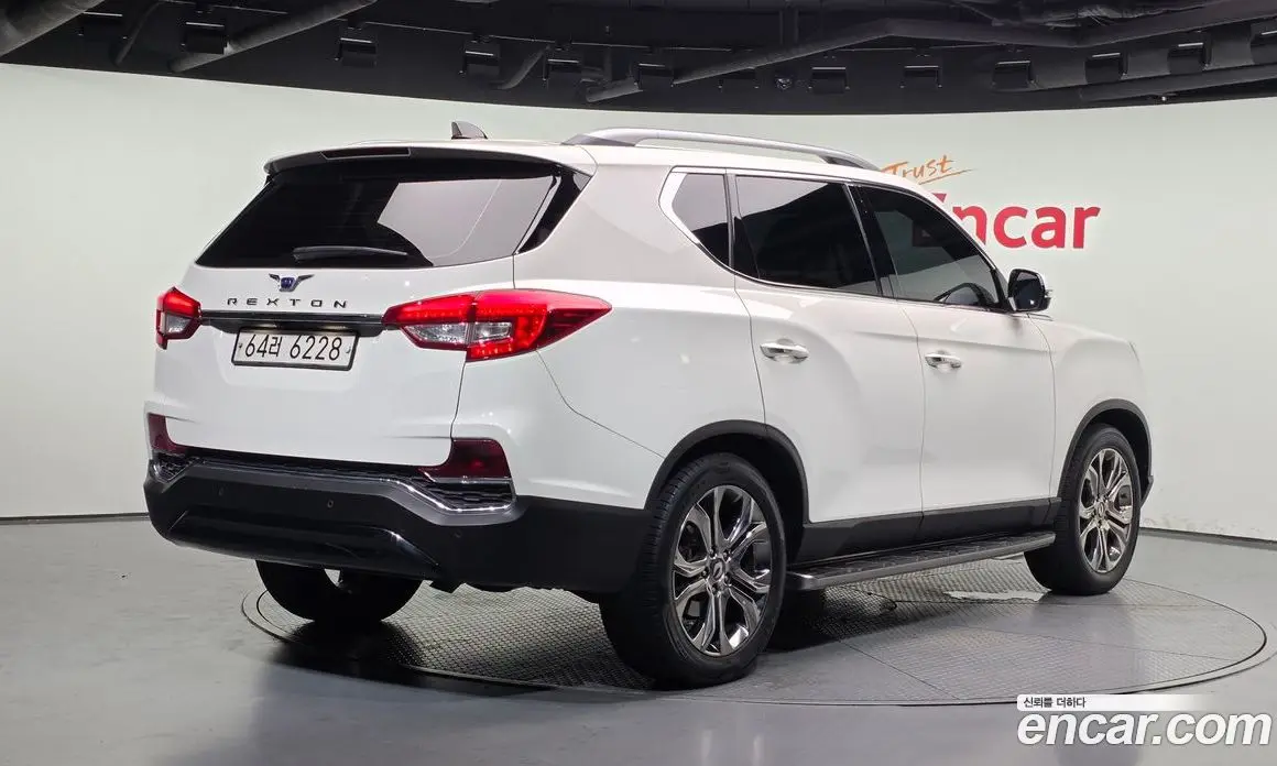 SsangYong Rexton 2017 2.2 автомат (гидро), фото 2 SsangYong Rexton 2017 2.2 автомат (гидро), фото 2