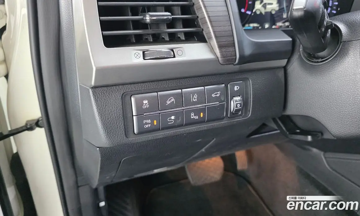 SsangYong Rexton 2017 2.2 автомат (гидро), фото 16 SsangYong Rexton 2017 2.2 автомат (гидро), фото 16