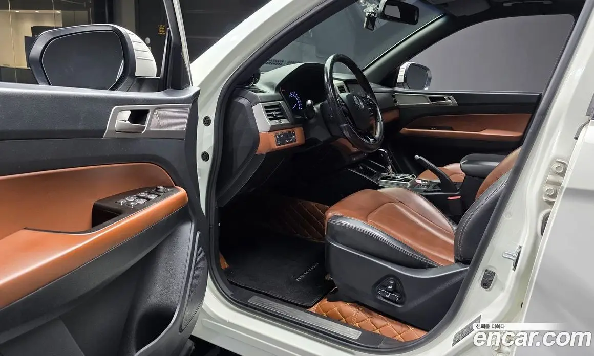 SsangYong Rexton 2018 2.2 автомат (гидро), фото 10 SsangYong Rexton 2018 2.2 автомат (гидро), фото 10