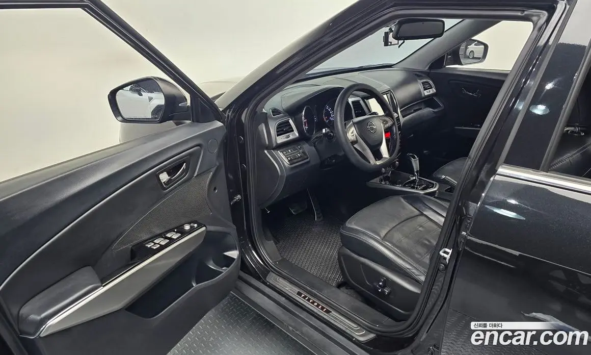 SsangYong TIBOLI 2015 1.6 автомат (гидро), фото 16 SsangYong TIBOLI 2015 1.6 автомат (гидро), фото 16