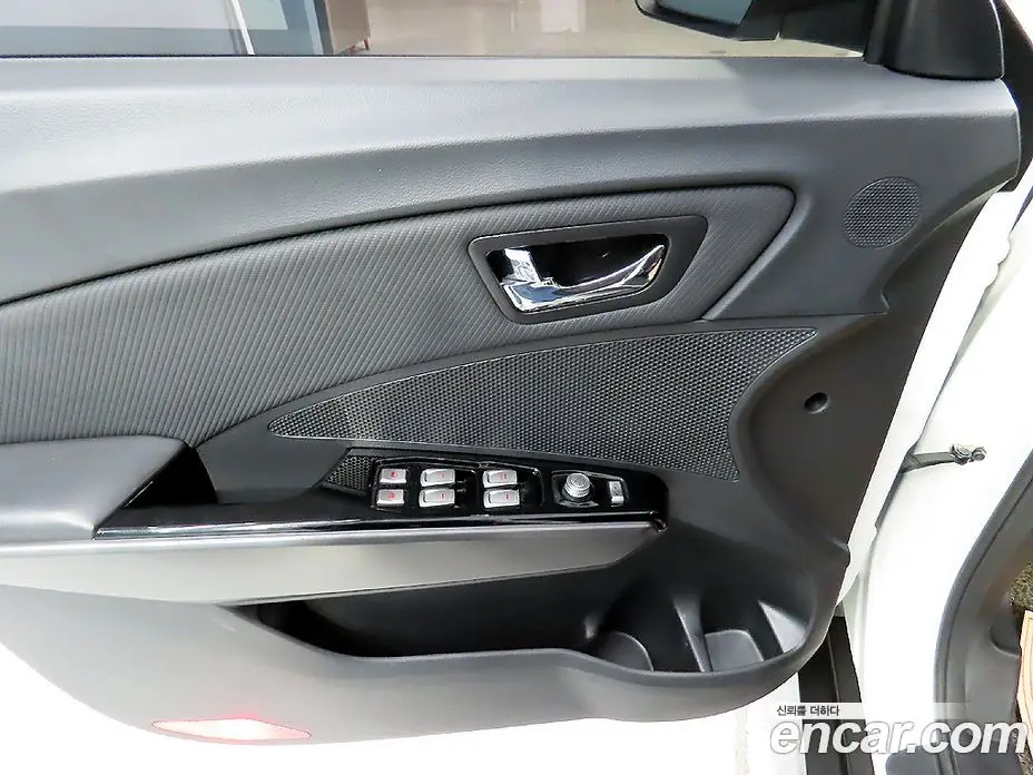 SsangYong TIBOLI 2018 1.6 автомат (гидро), фото 14 SsangYong TIBOLI 2018 1.6 автомат (гидро), фото 14