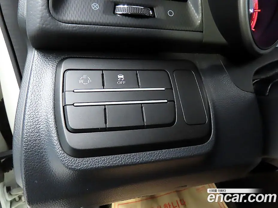 SsangYong TIBOLI 2018 1.6 автомат (гидро), фото 15 SsangYong TIBOLI 2018 1.6 автомат (гидро), фото 15